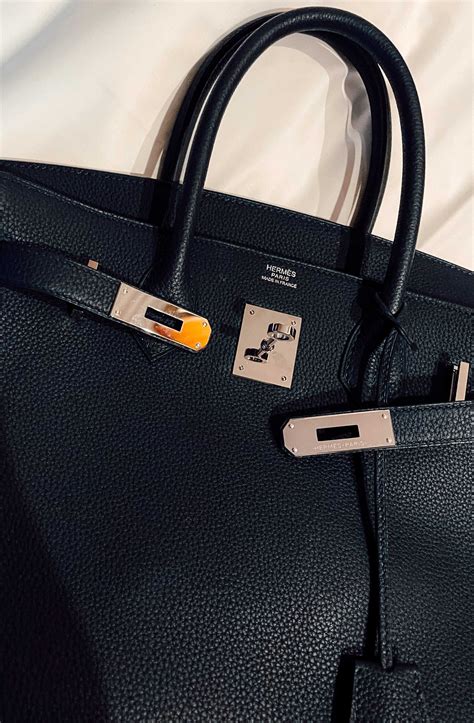 does hermes still sell the birkin bag|Birkin Bag price new.